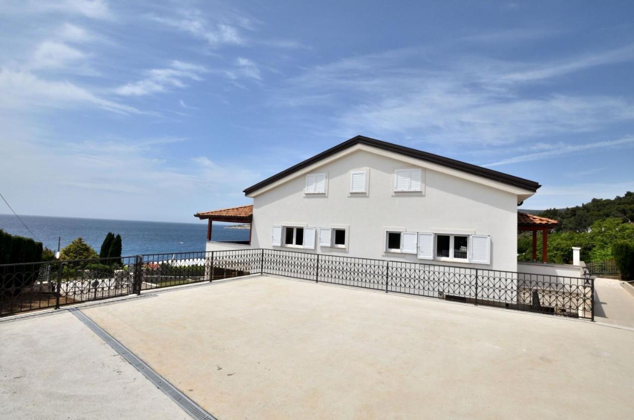 Apartments Villa Sofia Martinšćica المظهر الخارجي الصورة