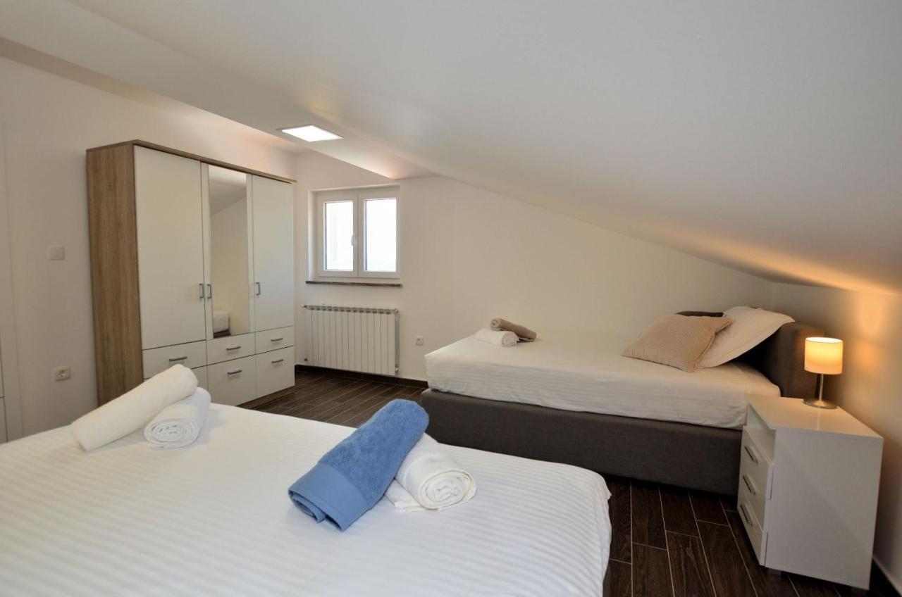 Apartments Villa Sofia Martinšćica المظهر الخارجي الصورة