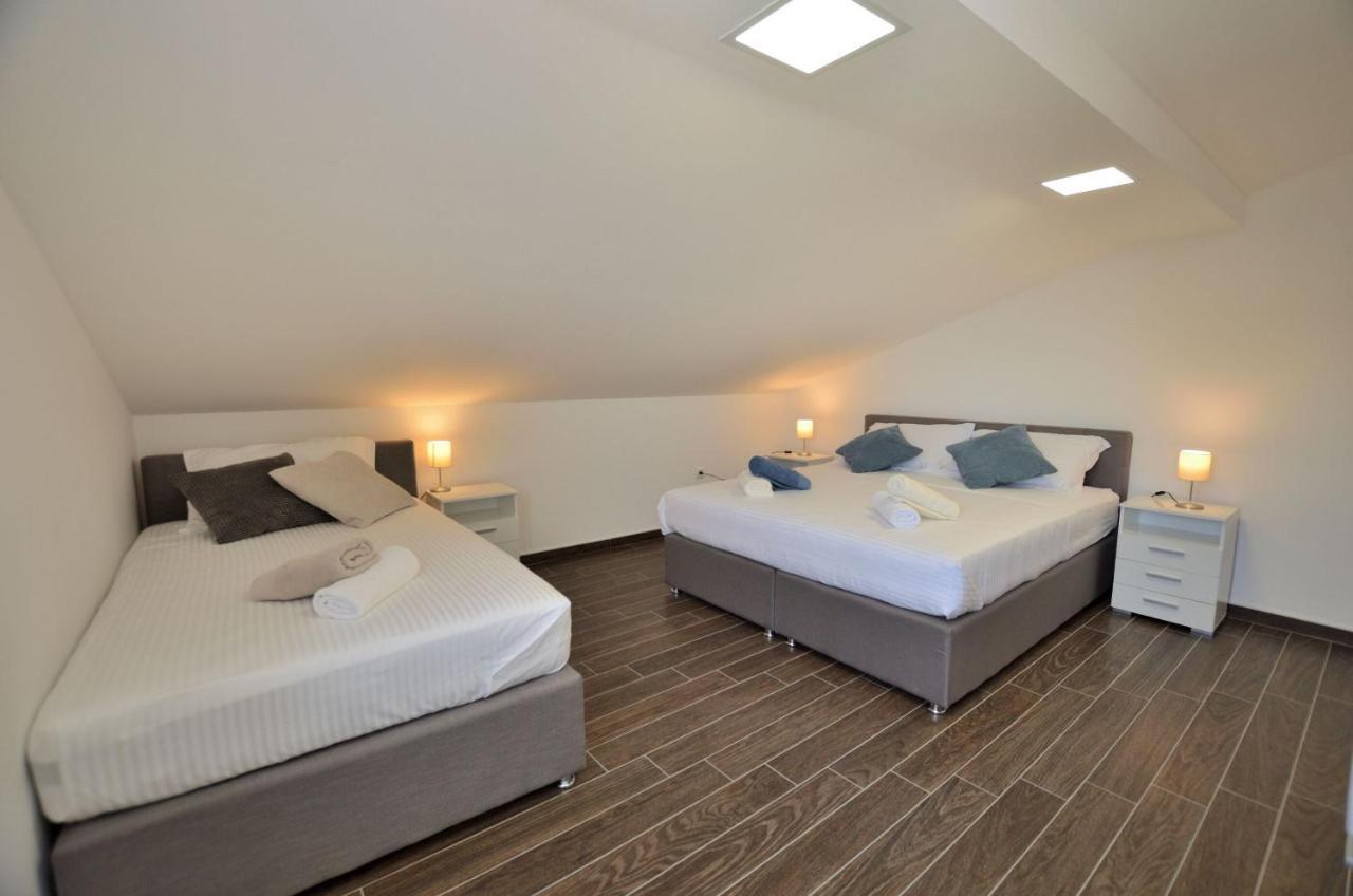 Apartments Villa Sofia Martinšćica المظهر الخارجي الصورة