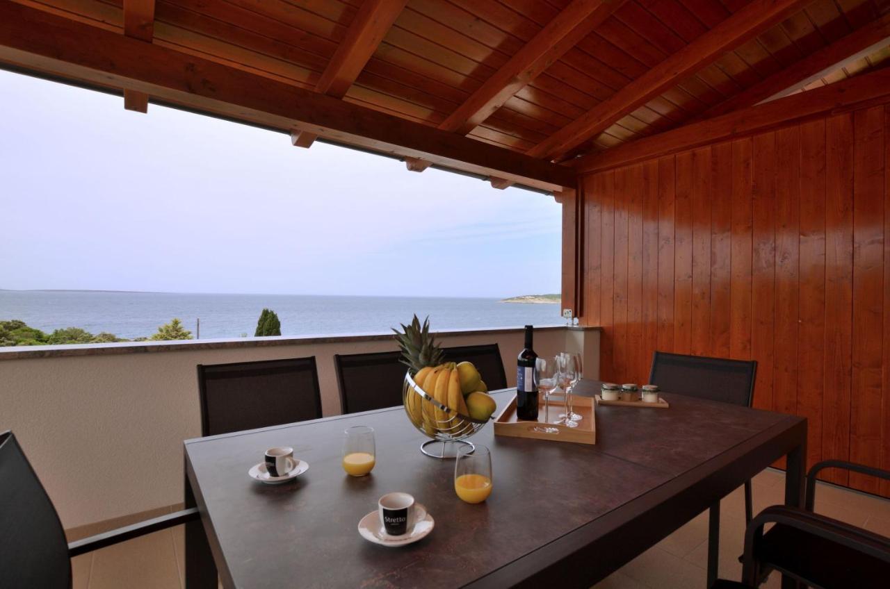 Apartments Villa Sofia Martinšćica المظهر الخارجي الصورة