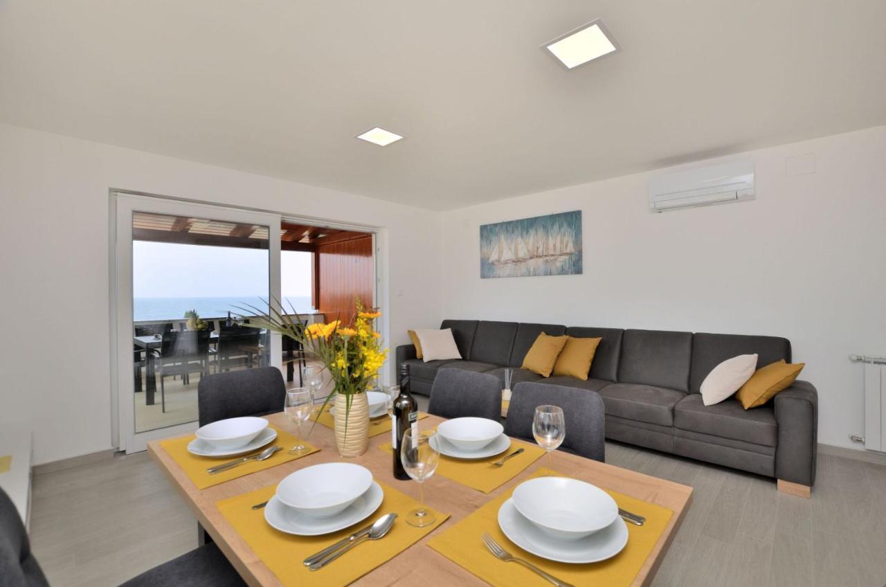 Apartments Villa Sofia Martinšćica المظهر الخارجي الصورة