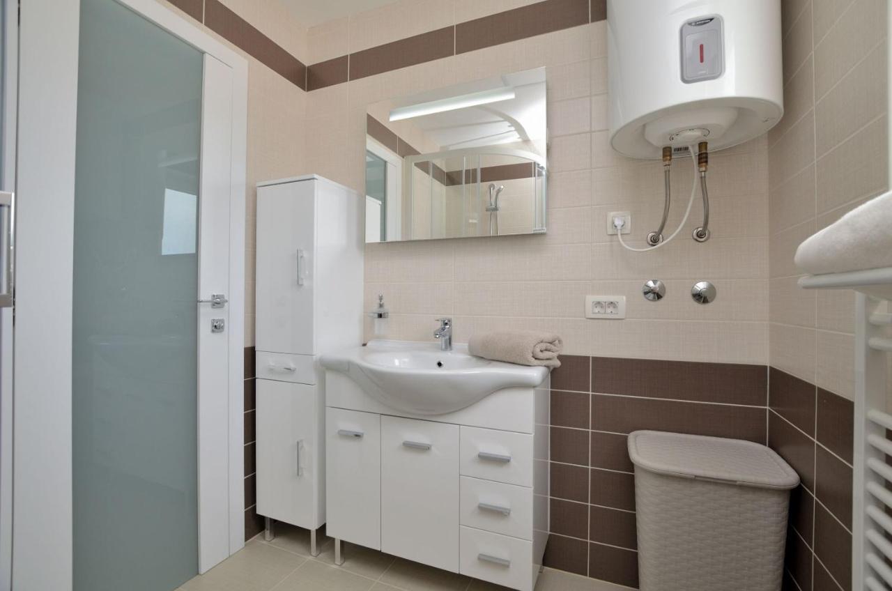 Apartments Villa Sofia Martinšćica المظهر الخارجي الصورة