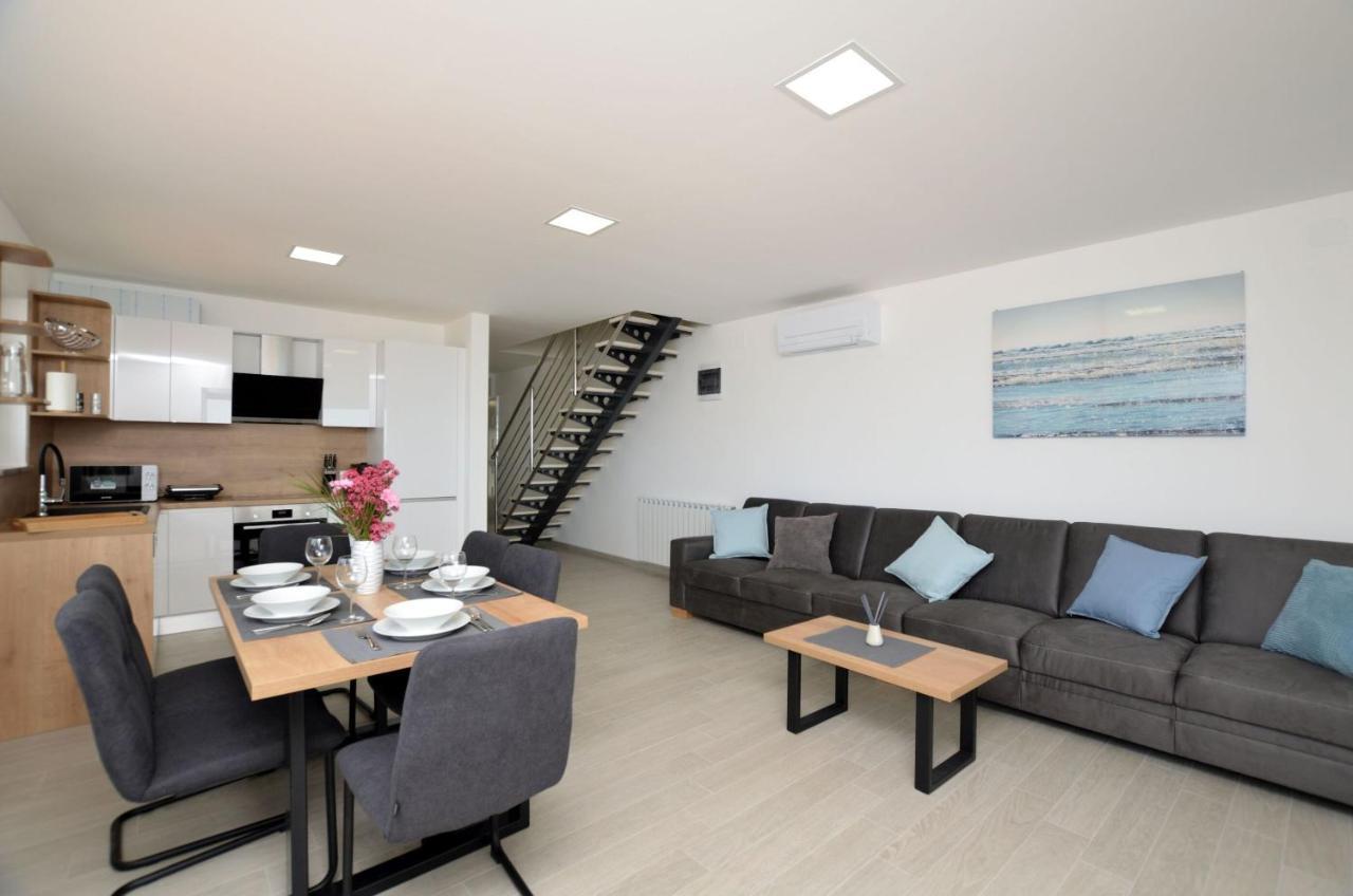 Apartments Villa Sofia Martinšćica المظهر الخارجي الصورة