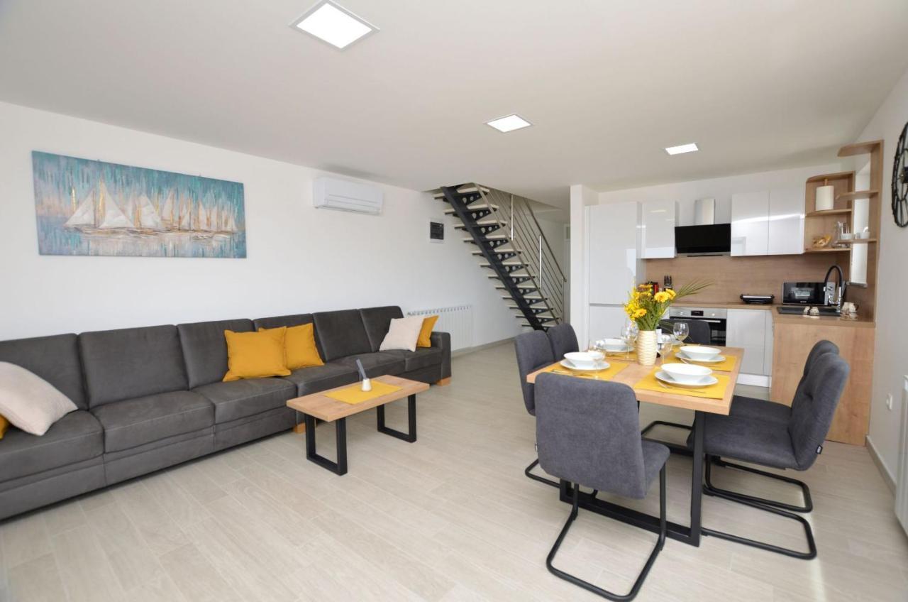 Apartments Villa Sofia Martinšćica المظهر الخارجي الصورة