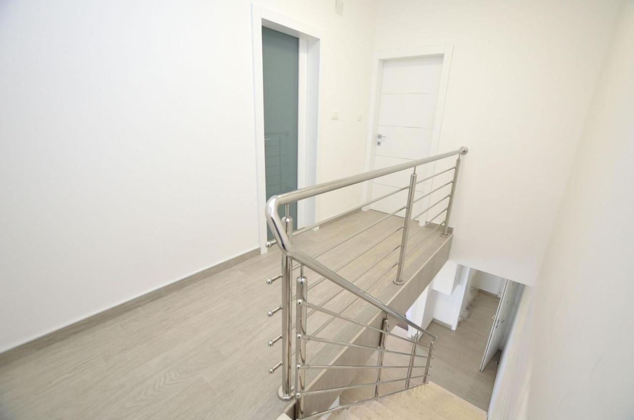 Apartments Villa Sofia Martinšćica المظهر الخارجي الصورة